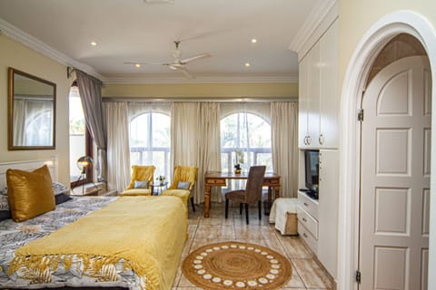 Executive/Sea-facing room | Premium bedding, desk, free WiFi, bed sheets