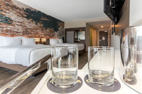 Premium bedding, in-room safe, individually decorated