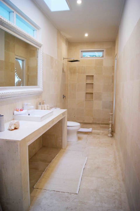 Villa, 1 Bedroom | Bathroom | Shower, free toiletries, hair dryer, bathrobes