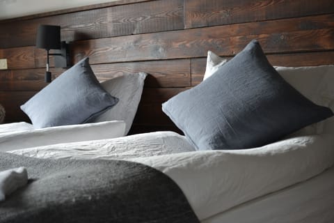 Rollaway beds, free WiFi, wheelchair access