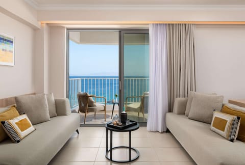 Deluxe Suite, Beachfront | In-room safe, soundproofing, free WiFi, bed sheets