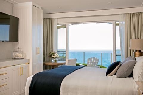 Ocean Retreat Room | Premium bedding, minibar, in-room safe, rollaway beds