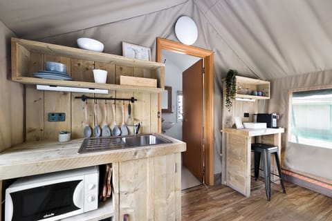 Deluxe Tent, Accessible | Private kitchen | Fridge, microwave, espresso maker, electric kettle