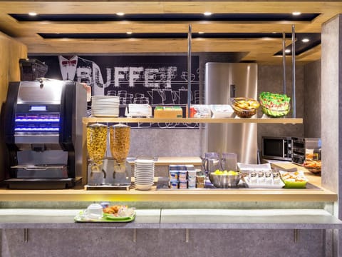 Daily buffet breakfast (EUR 8.90 per person)