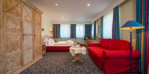 Superior Double Room | Hypo-allergenic bedding, desk, laptop workspace, blackout drapes