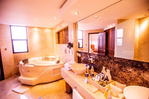 Suite With Balcony | Jetted tub