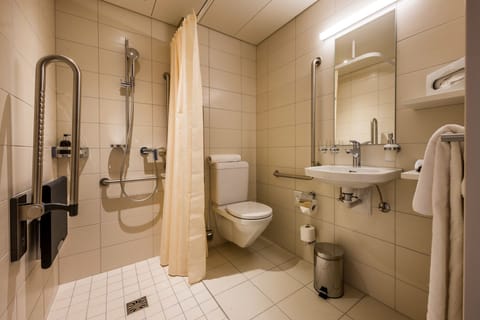 Wheelchair Accessible Double | Bathroom | Shower, free toiletries, towels