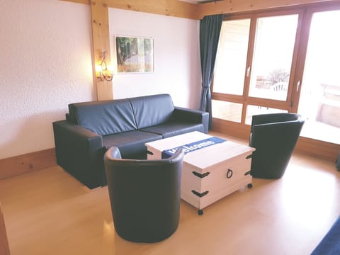 Panoramic Studio, Balcony, Mountain View | In-room safe, free WiFi, bed sheets