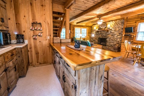 Creekside Hideaway Rustic Cabin, 4 bedrooms, Nantahala Mountain View | Private kitchen | Toaster, dining tables