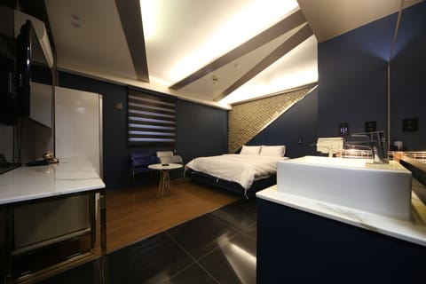 Deluxe Room | Free WiFi