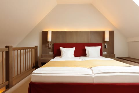 Maisonette | 1 bedroom, in-room safe, blackout drapes, iron/ironing board