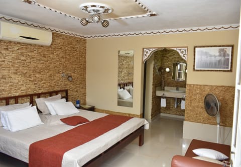 Superior Double Room, 1 King Bed | Minibar, in-room safe, iron/ironing board, WiFi