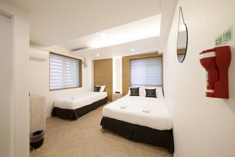 Triple Room | Individually decorated, blackout drapes, soundproofing, rollaway beds