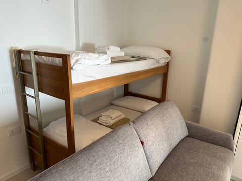 Superior Studio, Balcony | Premium bedding, in-room safe, free WiFi, bed sheets