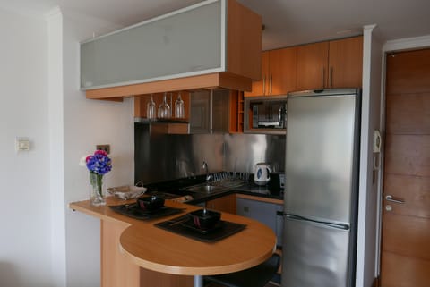 Standard Apartment, 1 Bedroom, Kitchenette | Private kitchen | Fridge, microwave, oven, dishwasher