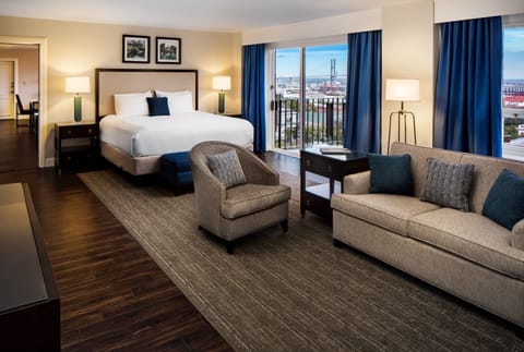 Suite (State) | Premium bedding, in-room safe, desk, iron/ironing board