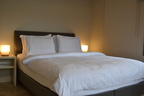 Standard Double Room, 1 Queen Bed, Sea View | Select Comfort beds, minibar, soundproofing, iron/ironing board