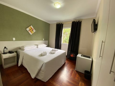 Deluxe Double Room | Minibar, free WiFi, bed sheets