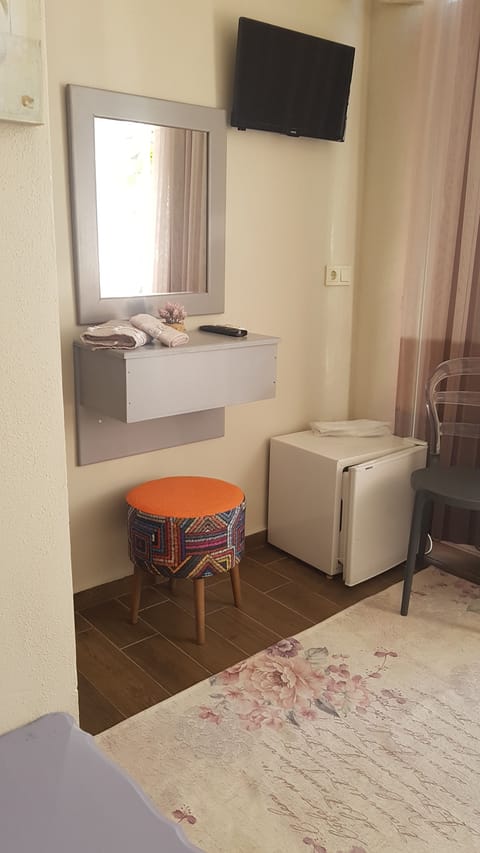 Quadruple Room, 2 Bedrooms | Soundproofing, iron/ironing board, free WiFi, bed sheets