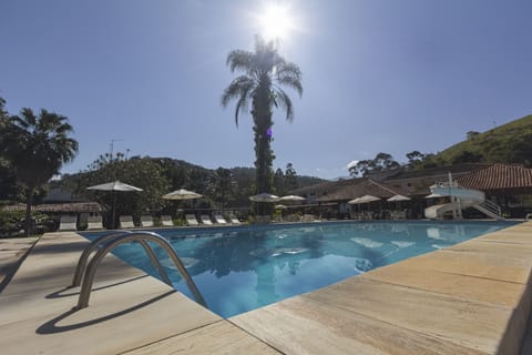 Indoor pool, 2 outdoor pools