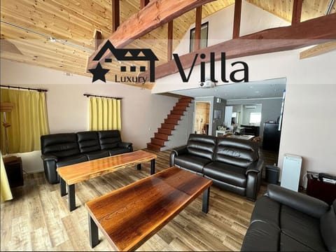 Luxury Villa | Living area | 30-inch flat-screen TV with digital channels, TV