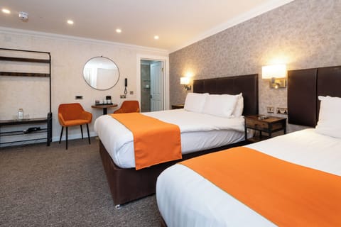 Family Room, Ensuite | Free WiFi, bed sheets