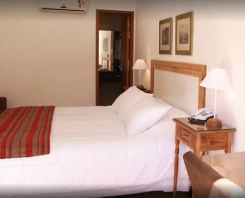 Minibar, desk, laptop workspace, blackout drapes