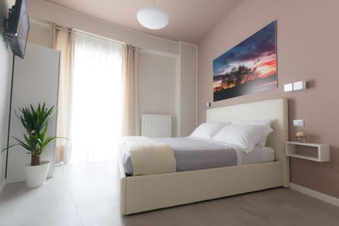 Frette Italian sheets, premium bedding, down comforters, pillowtop beds