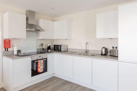 Luxury Apartment, 1 Double Bed, City View | Private kitchen | Full-size fridge, microwave, oven, stovetop