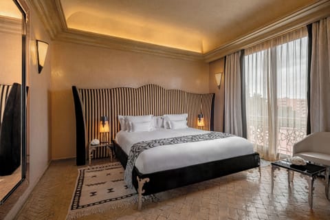 Deluxe Suite | Premium bedding, minibar, in-room safe, desk