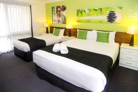 Deluxe Room, Queen plus 1 single | Premium bedding, soundproofing, iron/ironing board, free WiFi