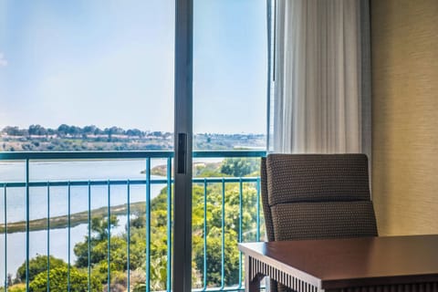 Suite, 1 Bedroom, Balcony, Bay View | 1 bedroom, premium bedding, pillowtop beds, minibar