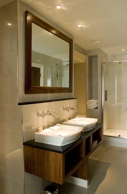 In-room safe, desk, laptop workspace, iron/ironing board