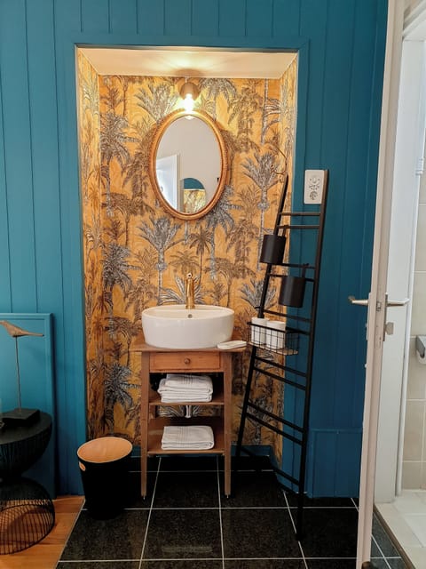 Economy Double Room - Easy Stay | Minibar, in-room safe, desk, free WiFi