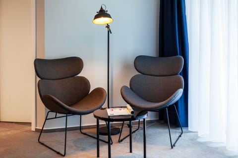 Family Room (4 adults) | In-room safe, desk, laptop workspace, blackout drapes