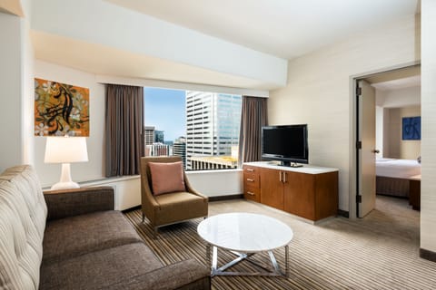 Junior Suite, 1 King Bed, City View | Hypo-allergenic bedding, in-room safe, desk, laptop workspace