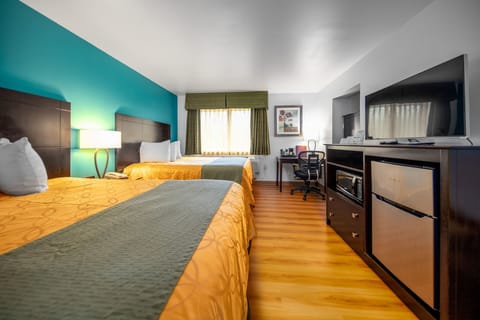 Standard Room, 2 Queen Beds, Refrigerator & Microwave (Non Pet Friendly) | Desk, soundproofing, free WiFi, bed sheets