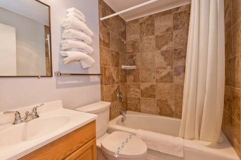 Room, 2 Queen Beds | Bathroom | Towels