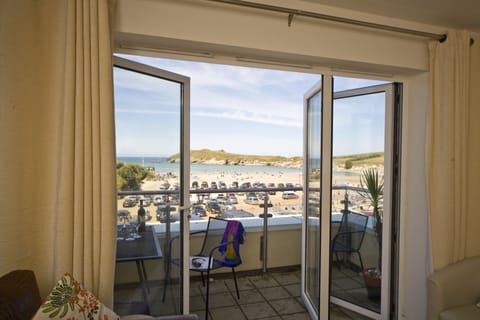 The Beach House, 3 Bedroom Apartment, 2 Bathrooms, Sea View (dog friendly) | View from room