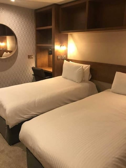 Economy Double or Twin Room - Motel Building | Free WiFi, bed sheets