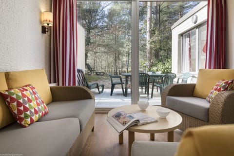 50-cm TV with cable channels