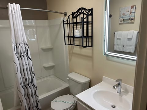 Suite, 1 Bedroom | Bathroom | Combined shower/tub, deep soaking tub, free toiletries, towels