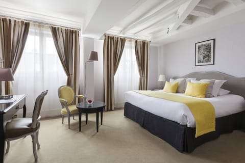 Junior Suite (Castle) | Premium bedding, pillowtop beds, minibar, in-room safe