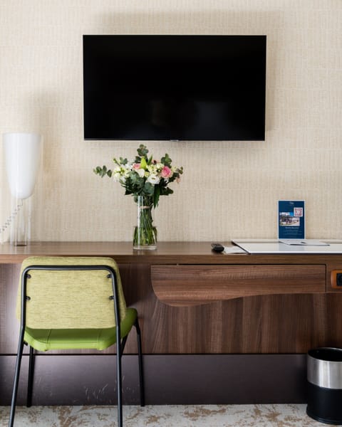 Suite Familiale - Annexe Contemporaine | Premium bedding, pillowtop beds, minibar, in-room safe