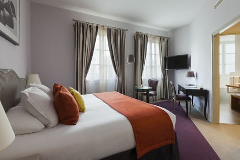 Standard Double Room (Castle) | Premium bedding, pillowtop beds, minibar, in-room safe