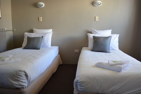 Standard Twin Room, 2 Twin Beds, Non Smoking, Ensuite