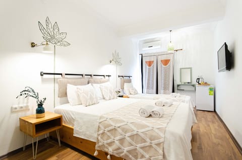 Superior Triple Room, Garden View | Premium bedding, minibar, soundproofing, free WiFi