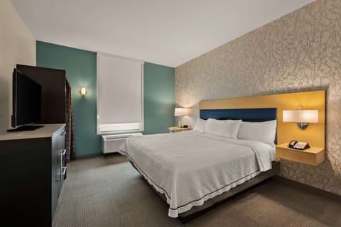 Suite, 1 King Bed, Accessible, Non Smoking (Hearing) | In-room safe, blackout drapes, iron/ironing board, cribs/infant beds