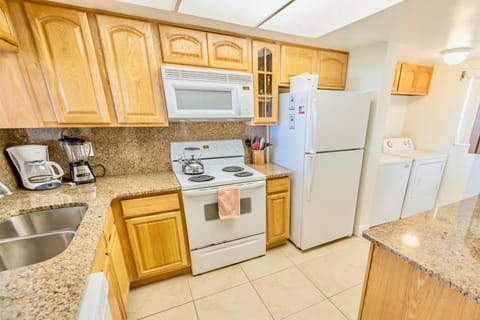 Condo, 3 Bedrooms, Oceanfront | Private kitchen | Fridge, microwave, oven, stovetop