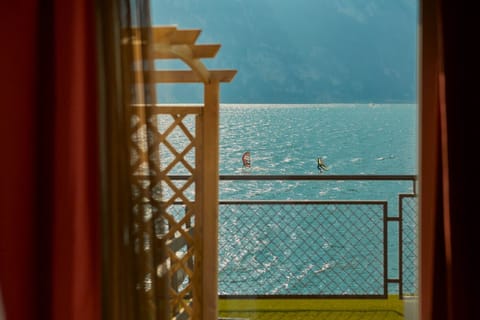 Surfing/boogie boarding